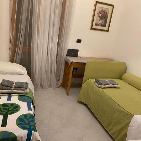 Apartamento La Casa Di Giu Pozzuoli Exterior foto