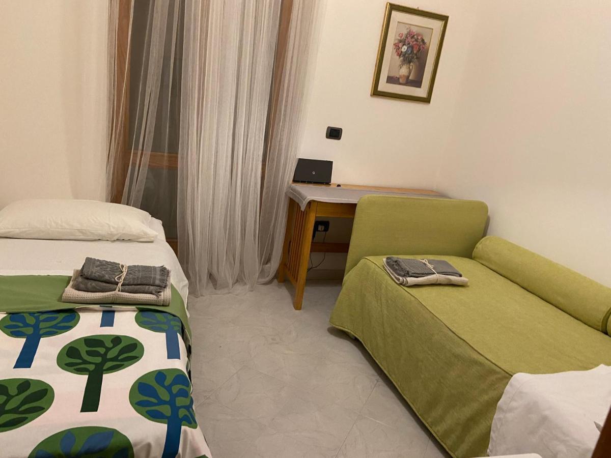 Apartamento La Casa Di Giu Pozzuoli Exterior foto