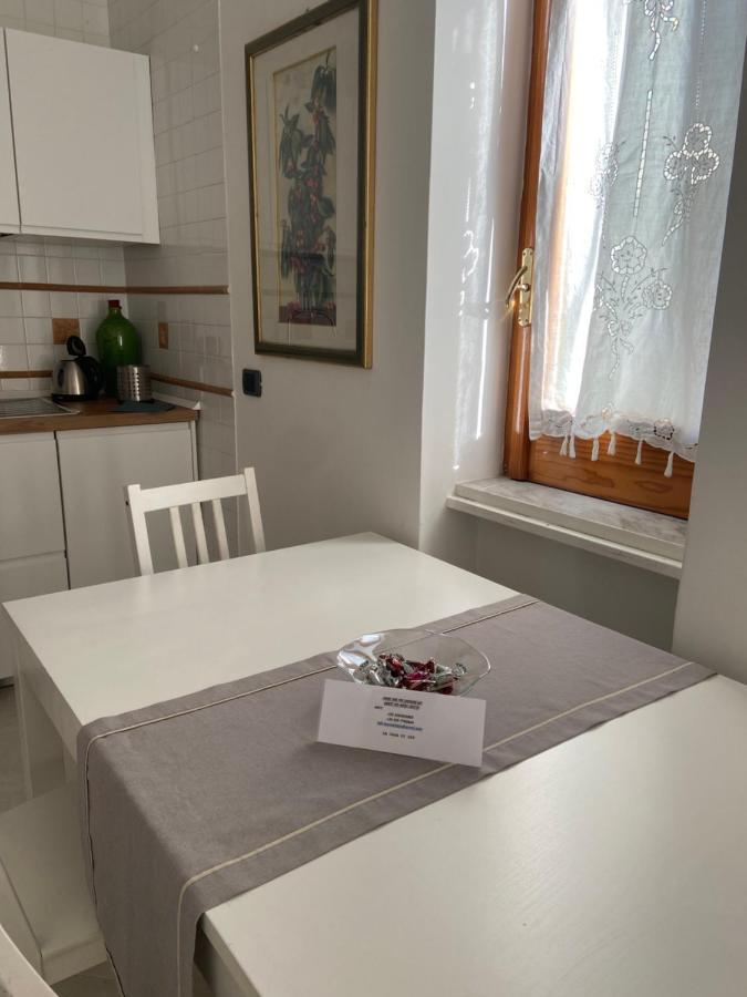 Apartamento La Casa Di Giu Pozzuoli Exterior foto