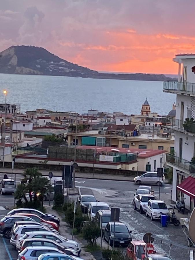 Apartamento La Casa Di Giu Pozzuoli Exterior foto
